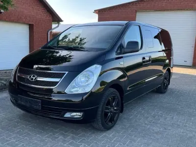 Gebraucht Hyundai H-1 170 PS (125 kW) 2011 Schwarz Van / Kleinbus