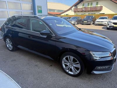 Gebraucht Skoda Superb Premium Edition 190 PS (139 kW) 2019 Schwarzmagic perleffekt Kombi