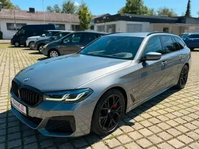 Gebraucht BMW 530 M Sport 286 PS (210 kW) 2022 Grau Kombi