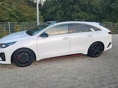 Kia ProCeed GT