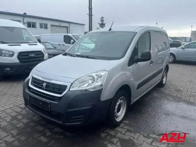 Gebraucht Peugeot Partner Premium 99 PS (72 kW) 2018 Grau Van / Kleinbus