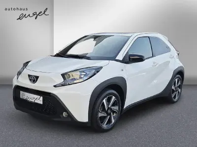 Gebraucht Toyota Aygo X X-play 72 PS (52 kW) 2024 Weiß SUV