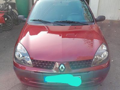 Second-hand Renault Clio II Authentique 58 CP (42 kW) 2002 Roșu Hatchback