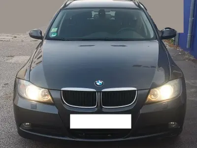 Gebraucht BMW 320 Advantage 177 PS (130 kW) 2009 Grau Limousine