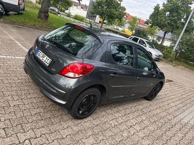 Gebraucht Peugeot 207 Business-Line 92 PS (67 kW) 2012 Limousine
