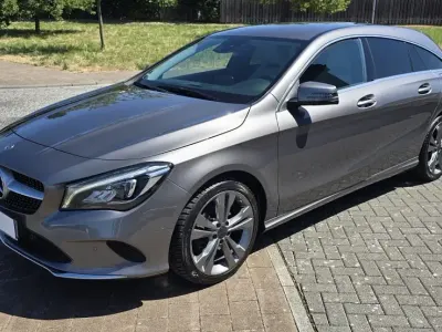 Gebraucht Mercedes CLA200 Shooting Brake Urban 156 PS (114 kW) 2019 Grau Kombi