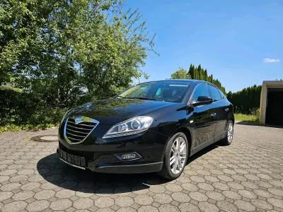 Gebraucht Lancia Delta Gold 120 PS (88 kW) 2011 Schwarz Kleinwagen
