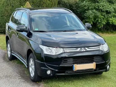 Gebraucht Mitsubishi Outlander 156 PS (114 kW) 2013 Schwarz SUV