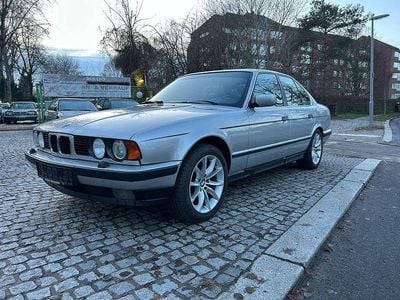 Second-hand BMW 520 150 CP (110 kW) 1993 Argintiu Berlinǎ