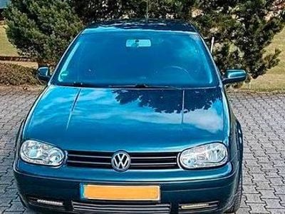 Second-hand VW Golf IV 150 CP (110 kW) 2000 Gri Berlinǎ