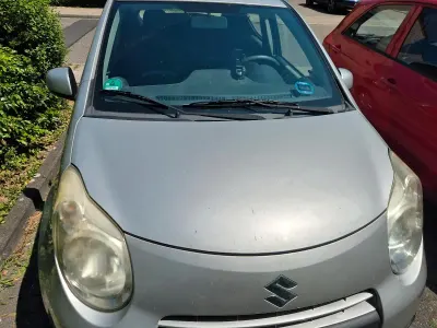 Gebraucht Suzuki Alto 68 PS (50 kW) 2012 Silber Kleinwagen