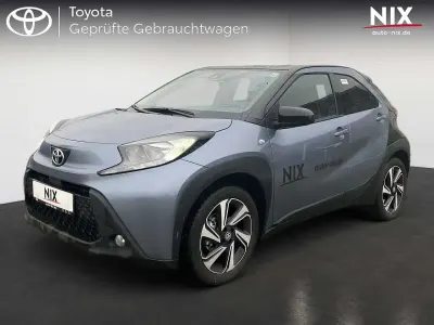 Gebraucht Toyota Aygo X 72 PS (52 kW) 2025 Grau SUV