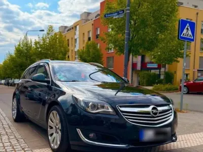 Gebraucht Opel Insignia 194 PS (142 kW) 2014 Schwarz Kombi