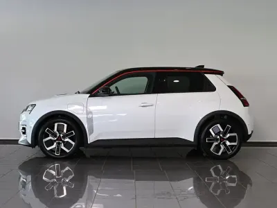 Gebraucht Renault 5 E-Tech Urban 89 kW (122 PS) 2025 Weiß Limousine