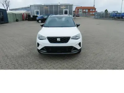 Gebraucht Seat Arona FR-Line 110 PS (80 kW) 2023 Candyweissweiß SUV