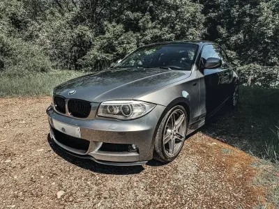Gebraucht BMW 118 Coupé Lifestyle 143 PS (105 kW) 2013 Grau Coupé