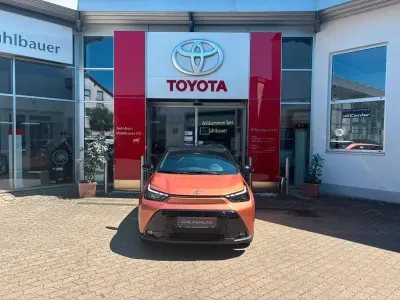 Neu Toyota Aygo X 116 PS (85 kW) 2026 Orange SUV