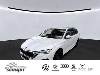 Weiß Gebraucht 2022 Skoda Octavia Style Kombi | 18.975 € (Fairer Preis)