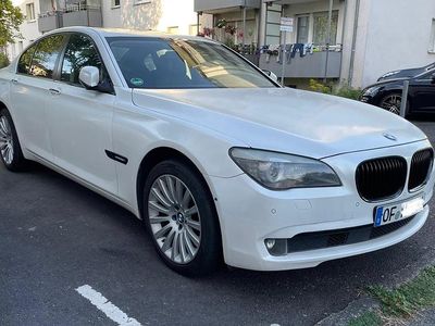 Gebraucht BMW 730 Sport Line 245 PS (180 kW) 2014 Grau Limousine