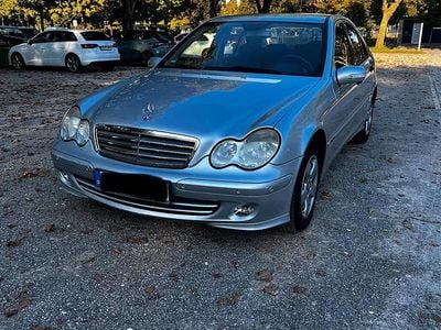Mercedes C200