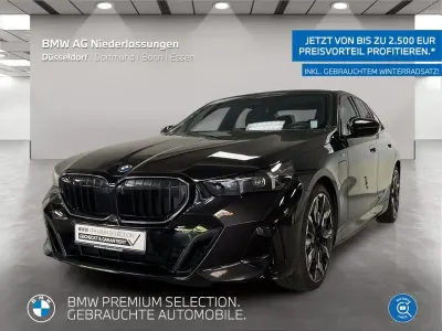 Gebraucht BMW 550e M Sport 489 PS (359 kW) 2025 Schwarz Limousine