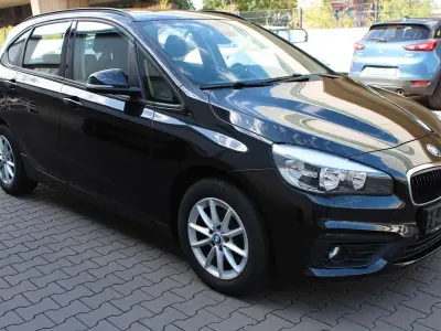 Gebraucht BMW 220 Active Tourer Basis 190 PS (139 kW) 2015 Schwarz Van / Kleinbus