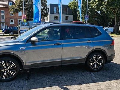 Gebraucht VW Tiguan Allspace 150 PS (110 kW) 2019 Grau SUV