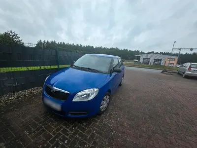 Gebraucht Skoda Fabia 60 PS (44 kW) 2011 Blau Kleinwagen