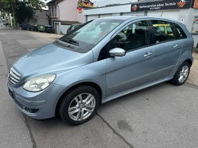 Gebraucht Mercedes B180 108 PS (79 kW) 2007 Blau Van / Kleinbus