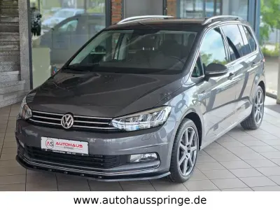Gebraucht VW Touran Highline 150 PS (110 kW) 2015 Pepper grey metallic Van / Kleinbus
