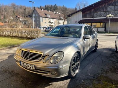 Mercedes E320