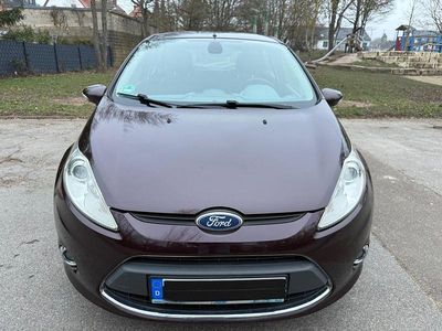Rot Gebraucht 2010 Ford Fiesta Titanium Limousine | 5.500 € (Fairer Preis)