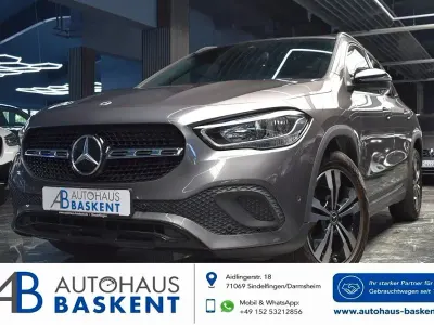 Gebraucht Mercedes GLA200 Night 150 PS (110 kW) 2022 Grau SUV