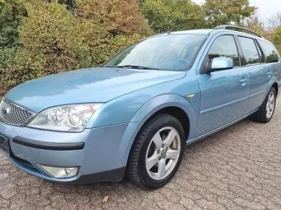 Gebraucht Ford Mondeo Trend 125 PS (91 kW) 2003 Blau Kombi