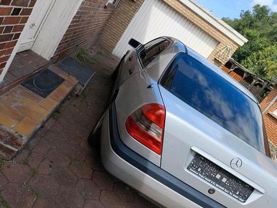 Mercedes C180