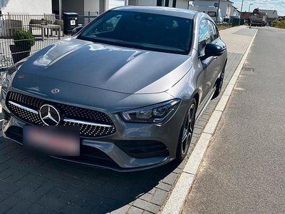 Gebraucht Mercedes CLA200 Shooting Brake AMG line 163 PS (119 kW) 2020 Grau Kombi