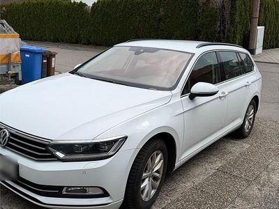 Gebraucht VW Passat 120 PS (88 kW) 2017 Weiß Kombi
