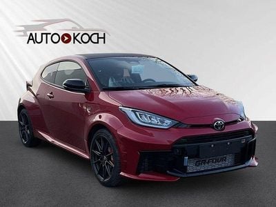 Nuova Toyota Yaris 280 CV (205 kW) 2026 Rosso Utilitaria