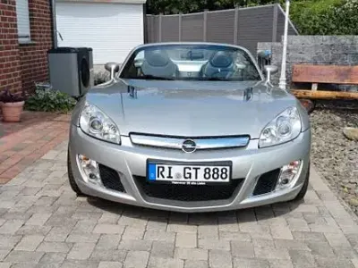 Gebraucht Opel GT 264 PS (194 kW) 2008 Silber Cabrio