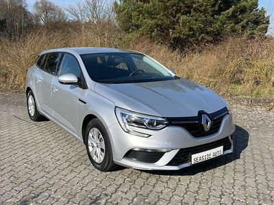 Gebraucht Renault Mégane IV Life 116 PS (85 kW) 2019 Silber Limousine