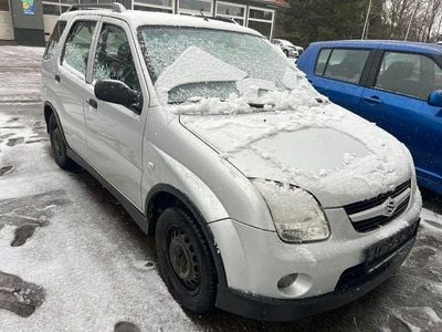 Silber Gebraucht 2005 Suzuki Ignis Club Limousine | 2.349 €