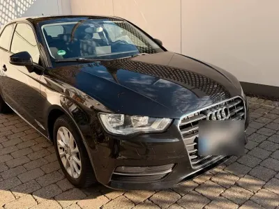 Gebraucht Audi A3 Attraction 105 PS (77 kW) 2014 Schwarz Limousine
