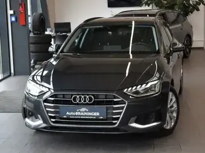 Gebraucht Audi A4 Advanced 163 PS (119 kW) 2022 Grau Kombi