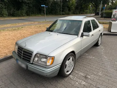 Gebraucht Mercedes E280 193 PS (141 kW) 1993 Silber Limousine