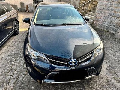 Gebraucht Toyota Auris Hybrid 99 PS (72 kW) 2014 Blau Limousine