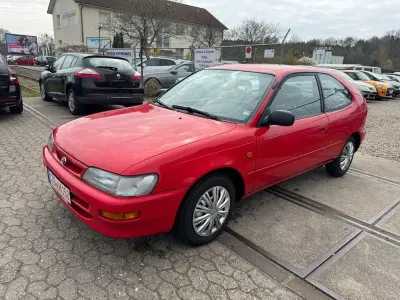 Gebraucht Toyota Corolla 75 PS (55 kW) 1996 Rot Limousine
