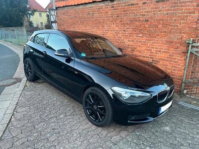 Schwarz Gebraucht 2015 BMW 114 Kleinwagen | 8.500 € (Fairer Preis)