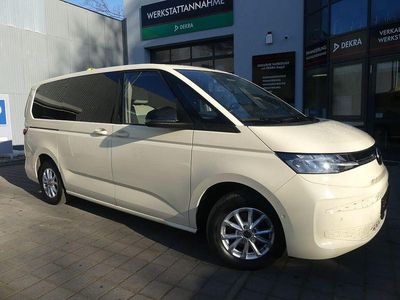 Hellelfenbein Gebraucht 2024 VW Multivan Life Van | 45.800 € (Guter Preis)