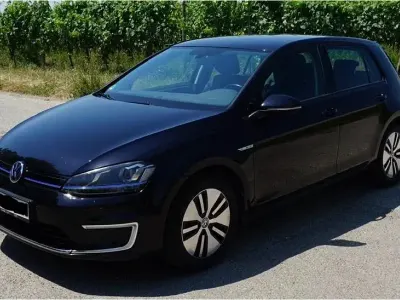 Gebraucht VW e-Golf 62 kW (85 PS) 2016 Schwarz Kleinwagen