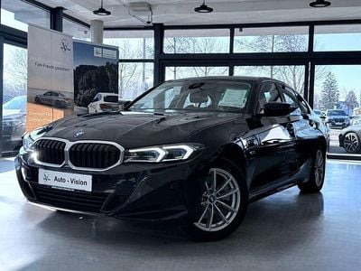 Gebraucht BMW 330e Sport Line 292 PS (214 kW) 2022 Schwarz Limousine